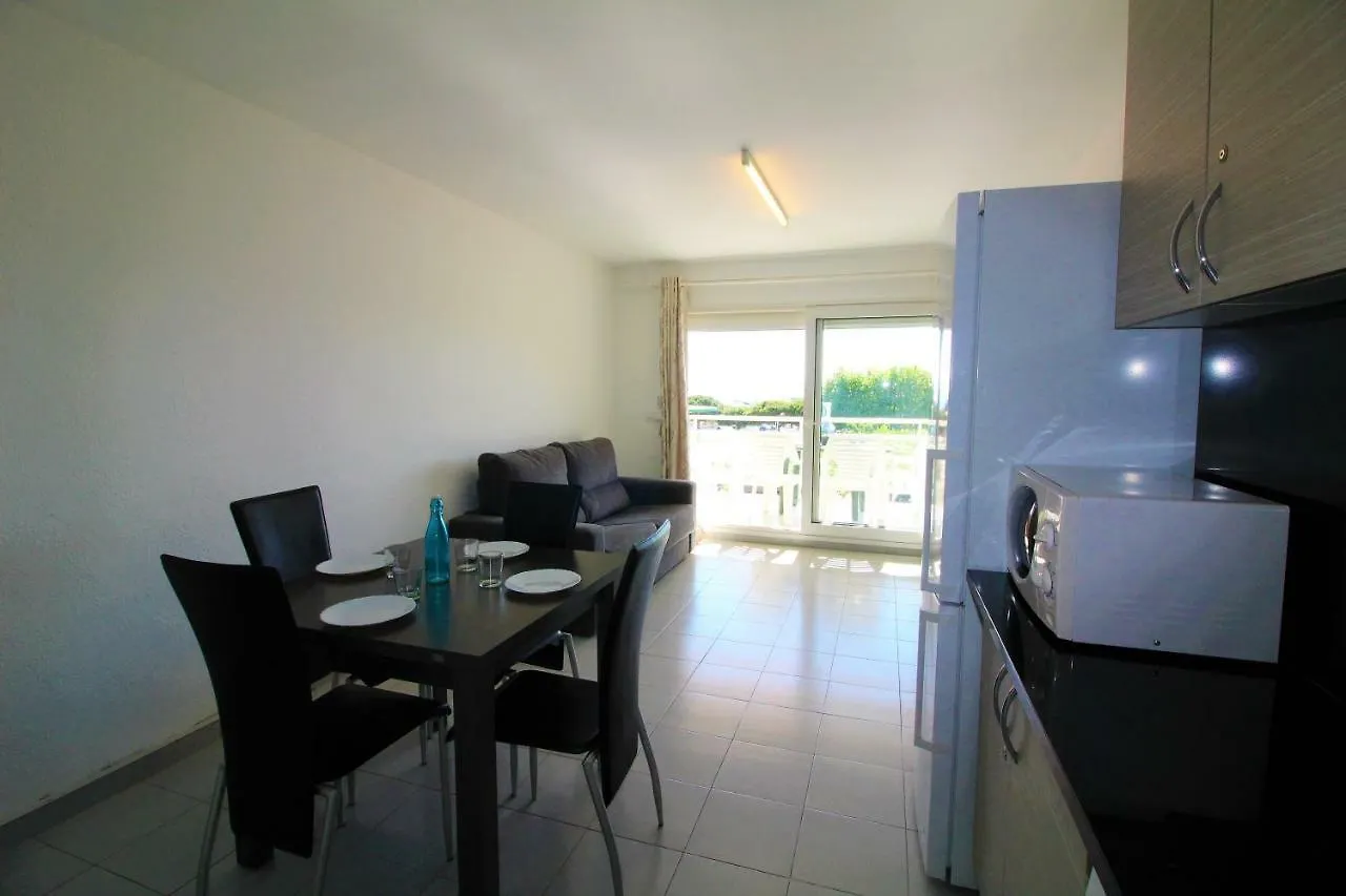 Global Immo 3197 Rocmar Apartment Roses Spain